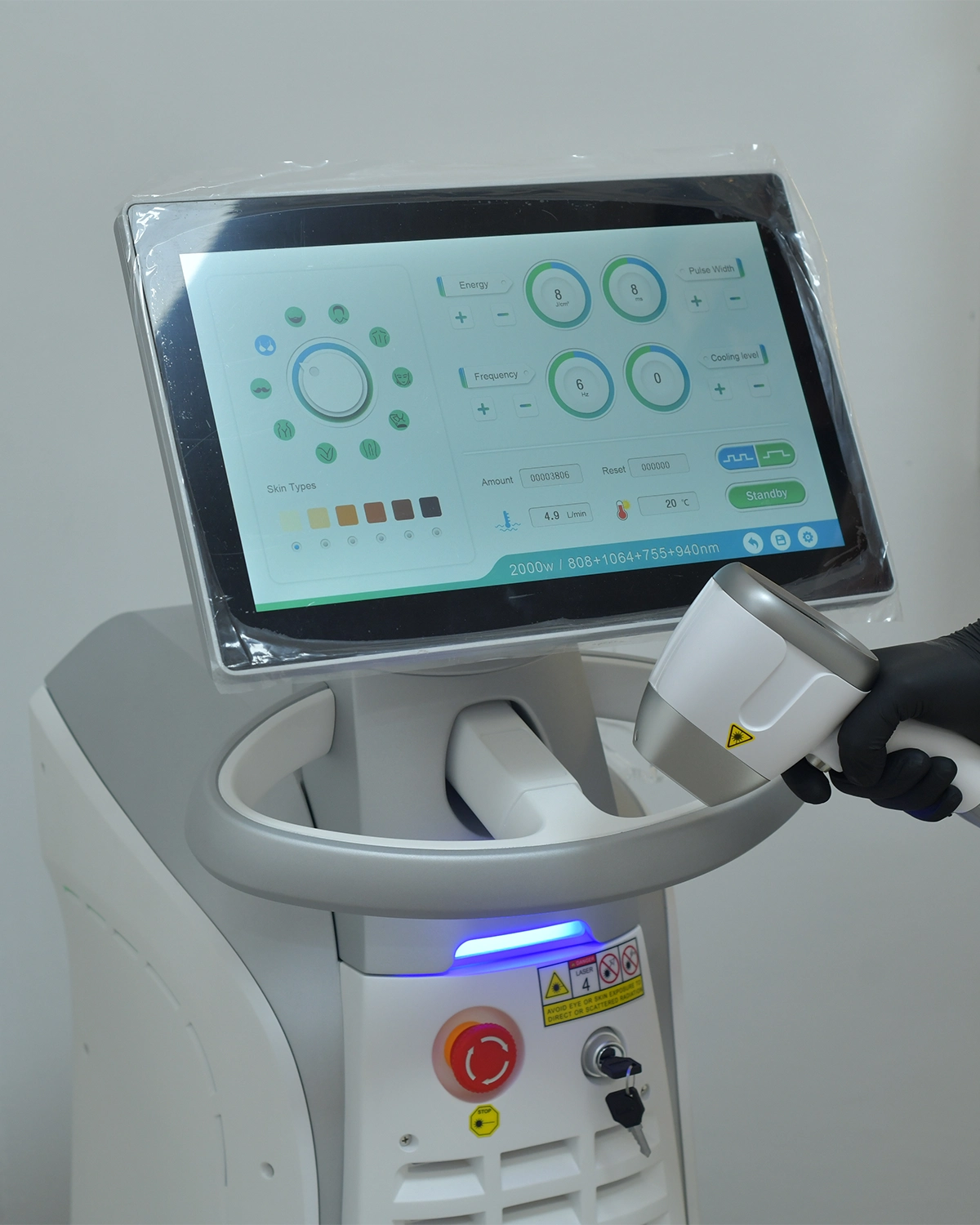 4D diodni laser za lasersku epilaciju u salonu Elena Beauty