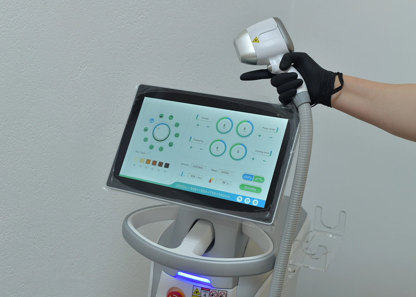 4D diodni laser za lasersku epilaciju u salonu Elena Beauty